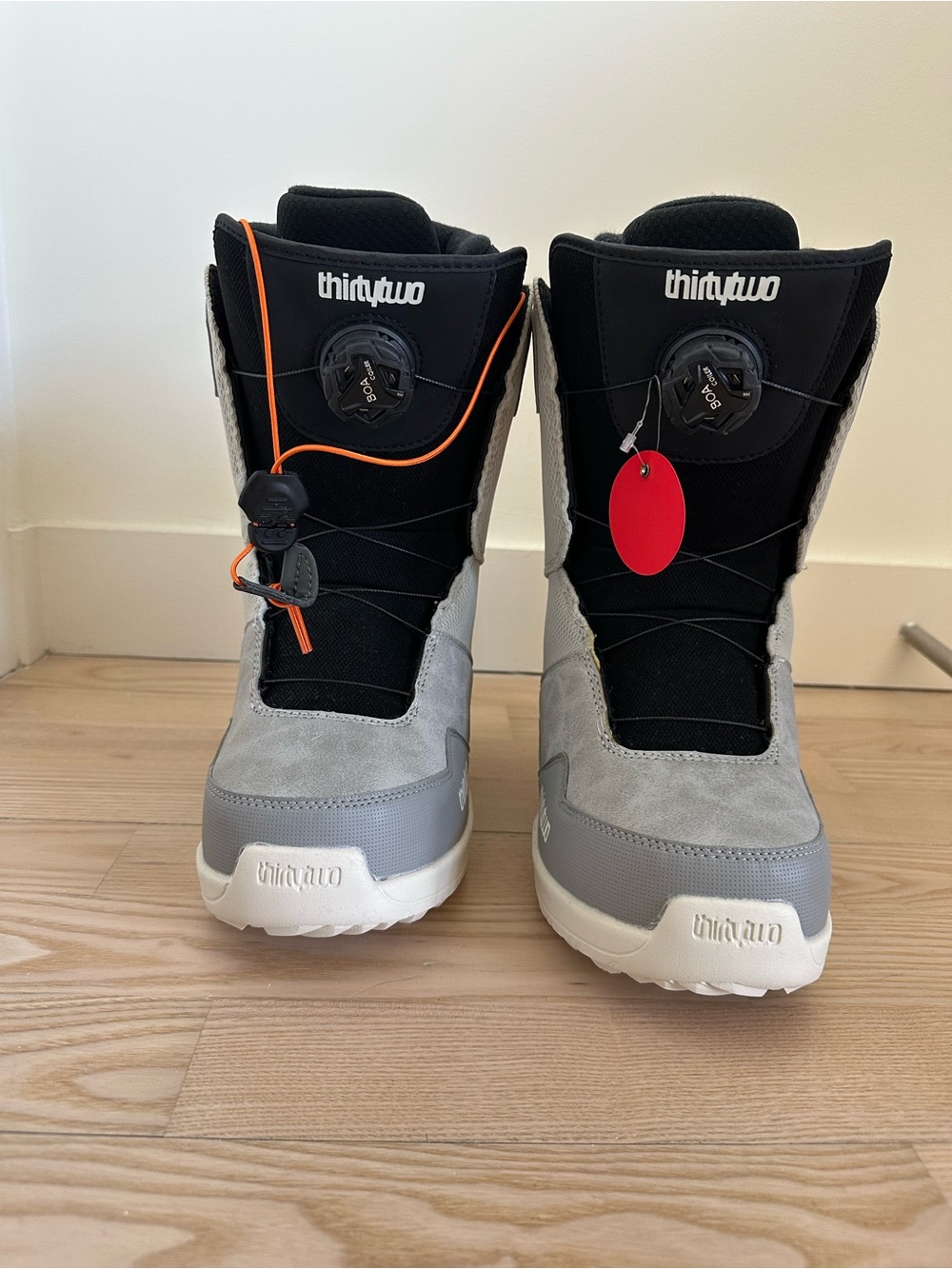 NEW Men’s 8 ThirtyTwo Shifty BOA Snowboard Boots
